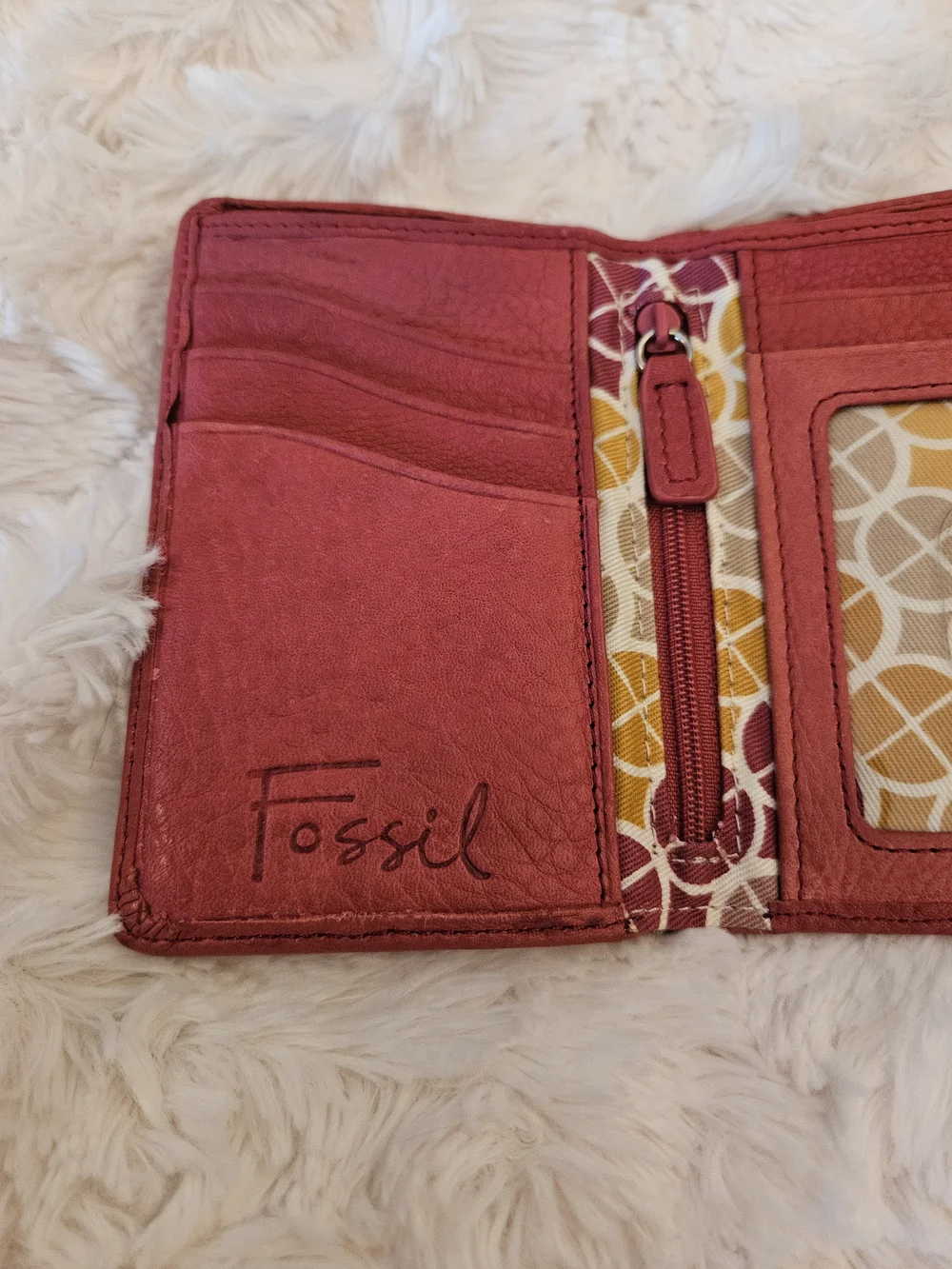 Fossil✨️Pink Leather Kiss-Lock Wallet